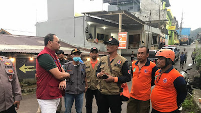 Longsor dan Banjir di Tretes Prigen, Dinsos dan BPDB Kabupaten Pasuruan Berikan Bantuan