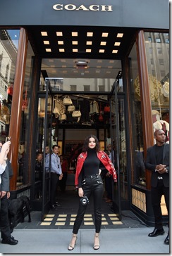 NEW YORK, NY - SEPTEMBER 13:  Selena Gomez arrives at the Coach In-Store Event with Selena Gomez at Coach Boutique on September 13, 2017 in New York City.  (Photo by Kevin Mazur/Getty Images for Coach)