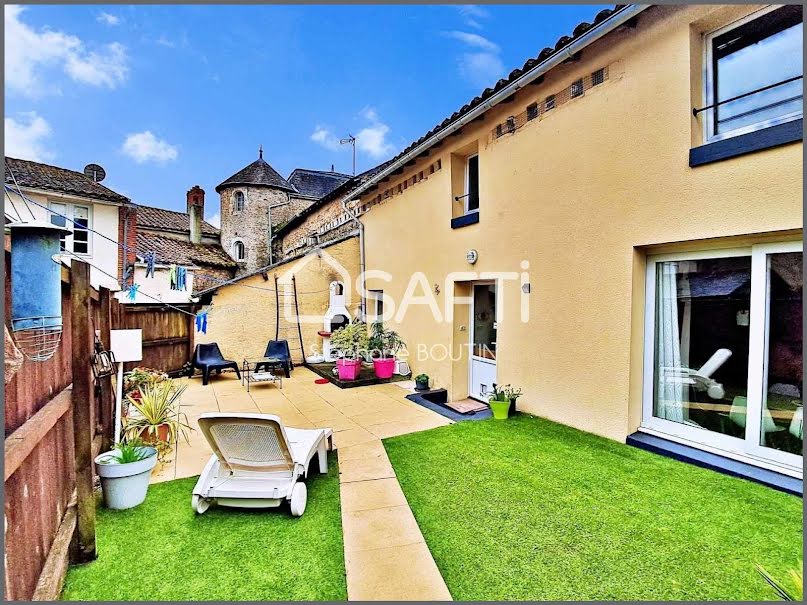 Vente maison 4 pièces 84 m² à La Châtaigneraie (85120), 125 000 €