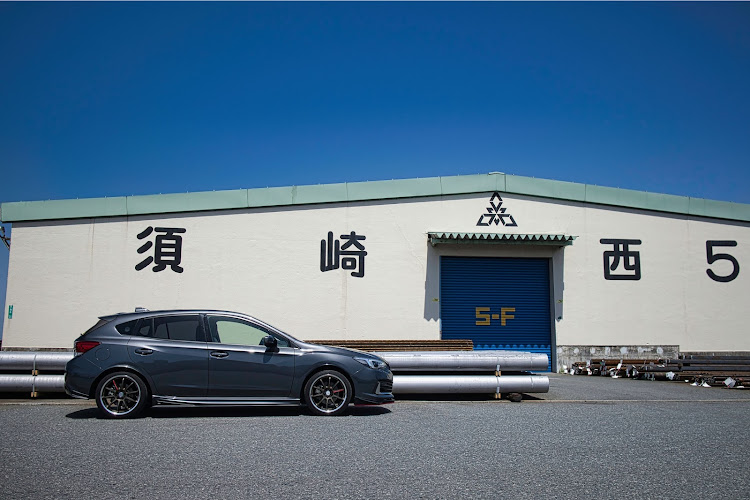 インプレッサ スポーツのWORK ZR10 2P・青空と愛車・海が好き・いいね＆フォロー＆コメントありがとうございます・洗車に関するカスタム事例の投稿画像2枚目