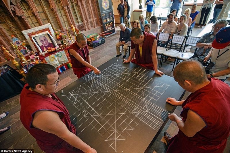 tibetan-sand-mandala-1