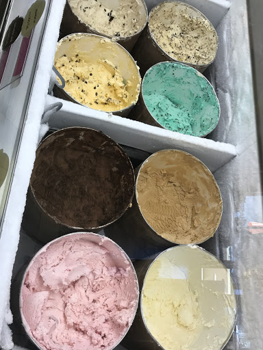 Ice Cream Shop «Baskin-Robbins», reviews and photos, 2410 Sycamore Dr, Simi Valley, CA 93065, USA