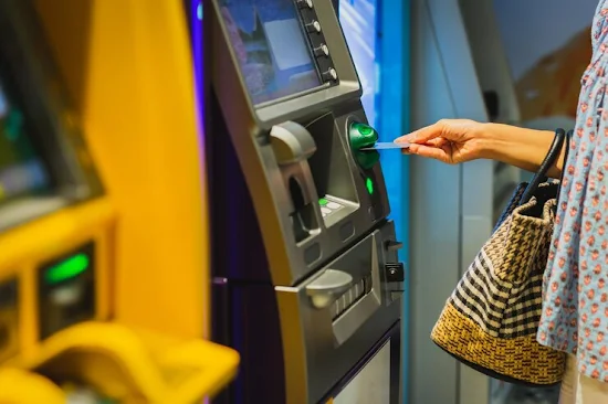 Kartu ATM Expired, Apakah Bisa Melakukan Transaksi di Mobile Banking