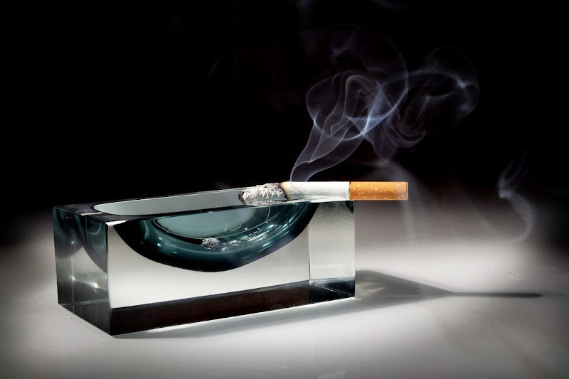 Photo d'une cigarette avec sa fumée Tuto-Cig-11
