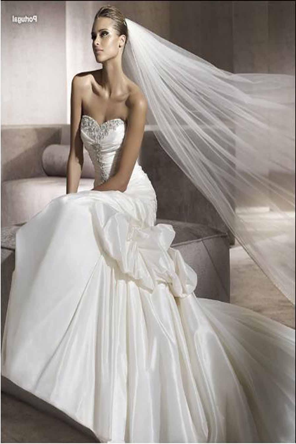 Ball-Gowns-Wedding-Dresses-