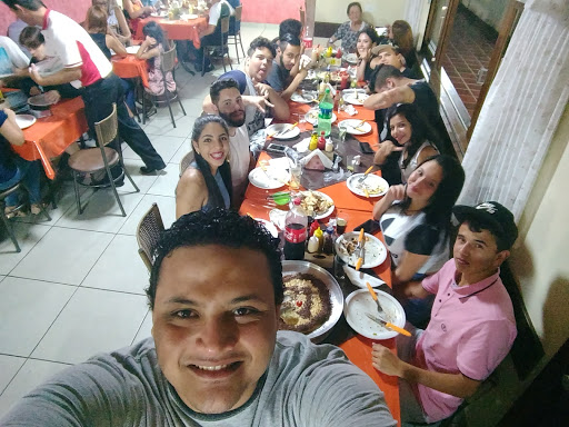 Happy Pizzaria, R. Mal. Deodoro da Fonseca, 946 - Centro, São José dos Pinhais - PR, 83005-350, Brasil, Pizaria, estado Paraná