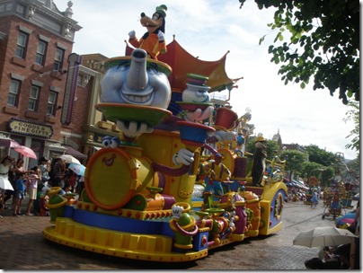 HK Disneyland Resort - Summer Parade 2010