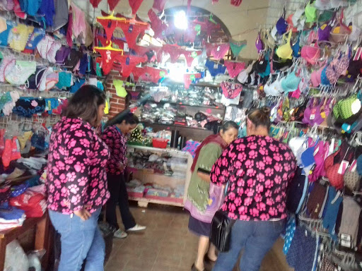 Lencería y corsetería Angy, Lencería y corsetería Angy, Calle Zaragoza 12, Centro, 61830 Ario de Rosales, Mich., México, Tienda de lencería | MICH