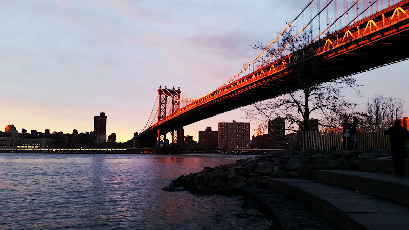 Damn! That is one orange Manhattan Bridge!