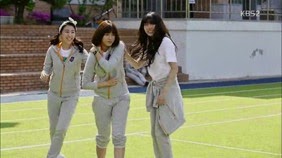 School 2015 E06 0650