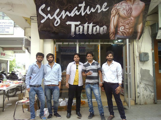 Signature Tattooz, Red Cross Market, Shop No. - 12, Vakilan Bazar, Hoshiarpur, Punjab 146001, India, Tattoo_Shop, state PB