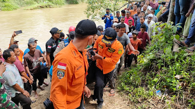 Korban Lakalantas Terpental Kesungai di Temukan Meninggal Dunia