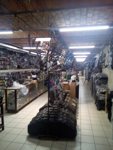 Solo Arquería SA de CV, Hidalgo 19, Santa María Tequepexpan, 45601 San Pedro Tlaquepaque, Jal., México, Tienda de tiro con arco | JAL