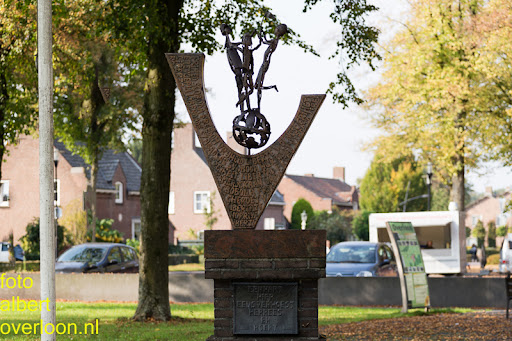vrijheidsmonument in Overloon 03-10-2014 (1)a.jpg