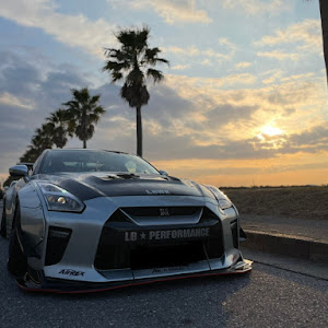 NISSAN GT-R R35