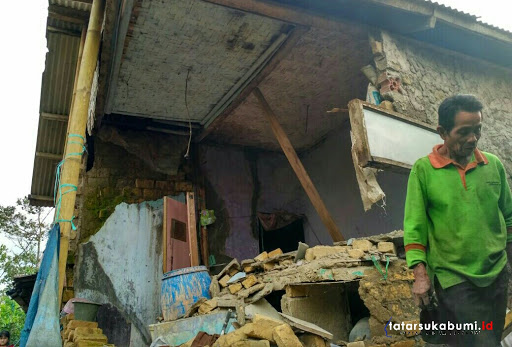 
Pasca Gempa, Rumah Warga Hancur Masih Belum Dibangun  
