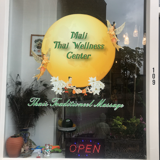 Mali Thai Wellness center logo