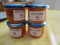 Confiture abricots aux amandes