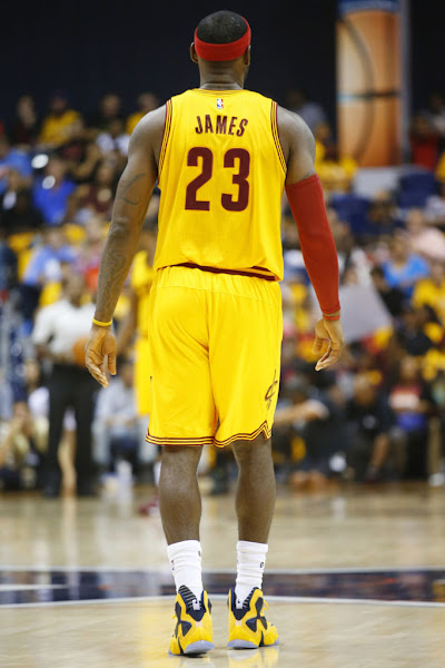 James Wears Media Day LeBron 13 PE in Preseason Debut