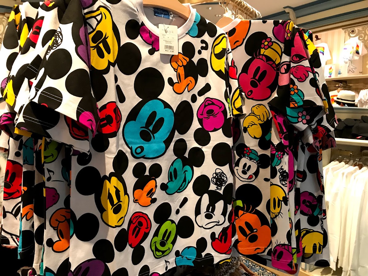 2019年tシャツ ディズニーランドで人気のtシャツが買いたい