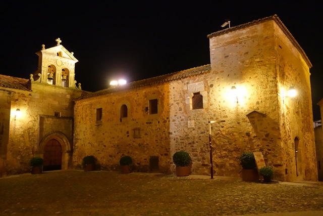 Cáceres capital. Recorrido de noche por el casco histórico iluminado. - Recorriendo Extremadura. Mis rutas por Cáceres y Badajoz (24)