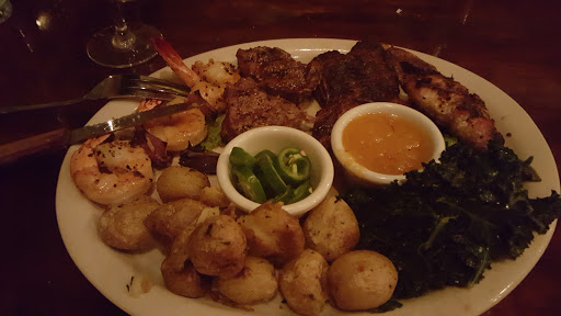 Huisache Grill