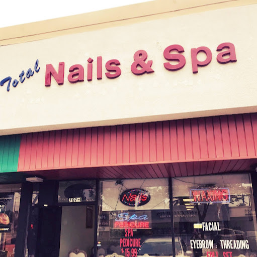 Total Nails & Spa logo