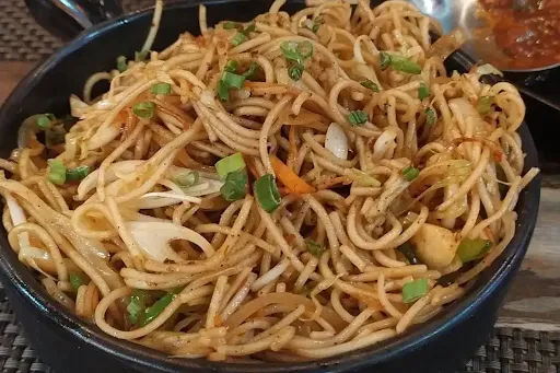 Chinese Hakka Noodles