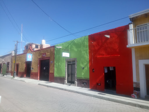 Consultorio Dental - Dr. ENRIQUE MUÑOZ, Guerrero, Calle Vicente Guerrero 22, Zona Centro, 76500 Cadereyta de Montes, Qro., México, Dentista cosmético | QRO