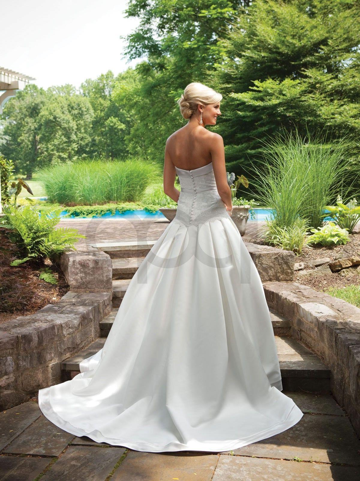 lace wedding ball gown dress