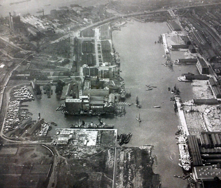 Pontoon dock 1938