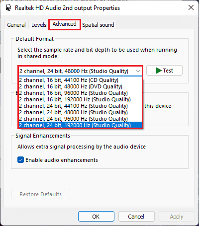 seleccione el formato de mejor calidad en la pestaña avanzada de propiedades del dispositivo de audio Realtek hd Windows 11