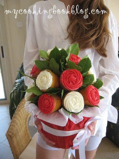 Букет от кексчета (Cupcake Flower Pot)