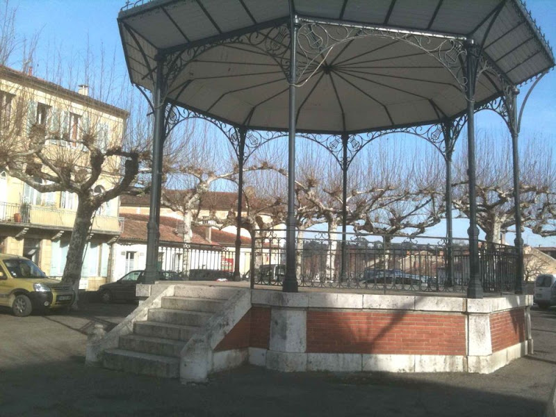 Romans-sur-Isère - 22 février 1849 : Enlèvement du bonnet phrygien, place  du Champ de Mars