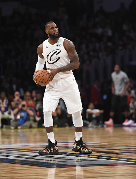 King James Wins 2018 NBA AllStar MVP in LeBron 15 KITH PEs