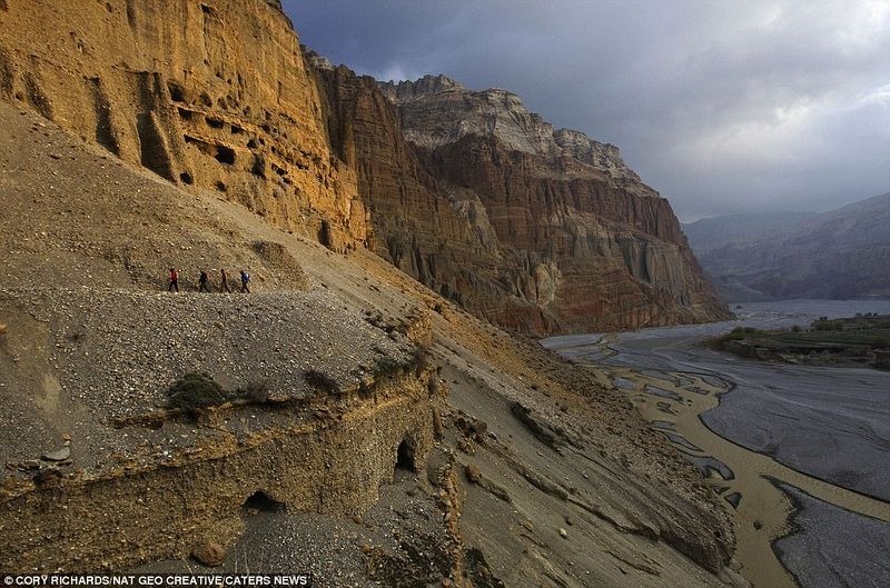 mustang-caves-6