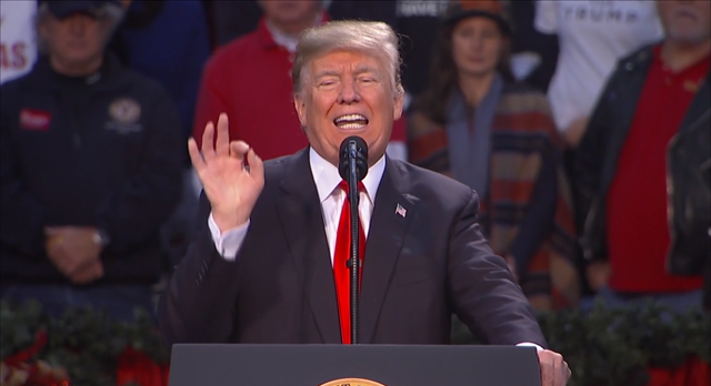 Trump extols the virtue of 'clean, beautiful coal' and other fossil fuels at a rally in Pensacola, Florida on 8 December 2018. Photo: The Washington Post