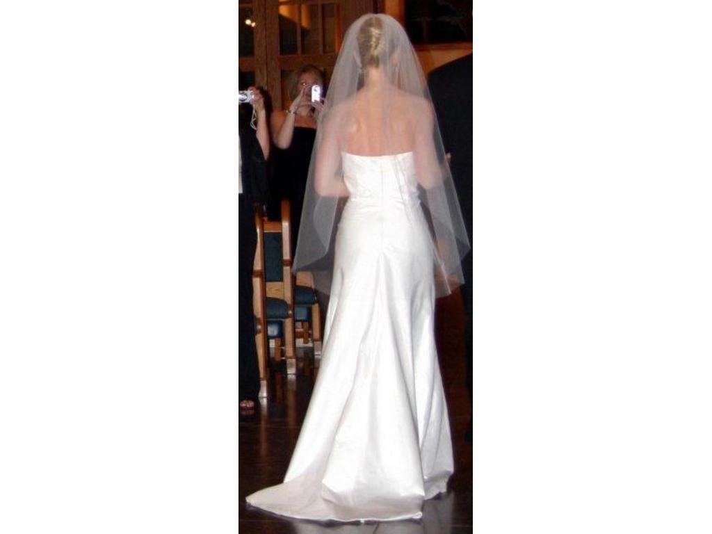 6   Used Wedding Dresses