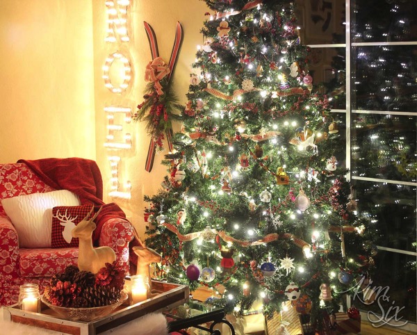 Glowing rustic lodge Christmas tree