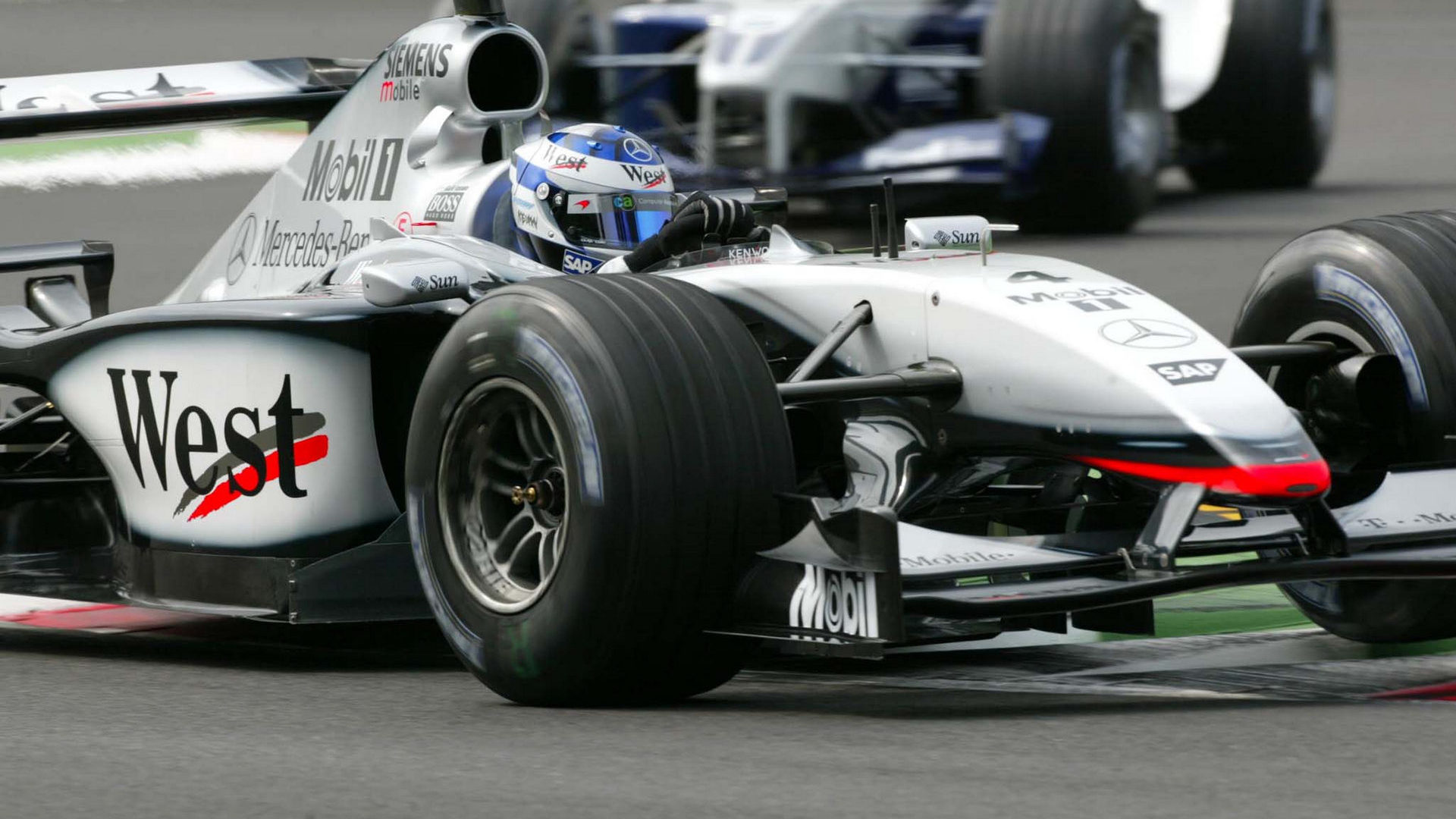 2002 McLaren MP4 17