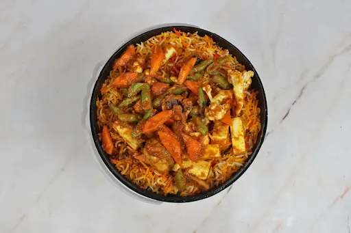 Veg Bucket Biriyani [Serves 6]