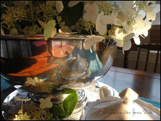 Fall hydrangea centerpiece at Chickadee Home Nest