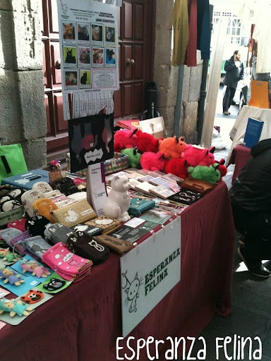 Esperanza Felina en "El Mercado de La Almendra" en Vitoria - Página 11 IMG_0575