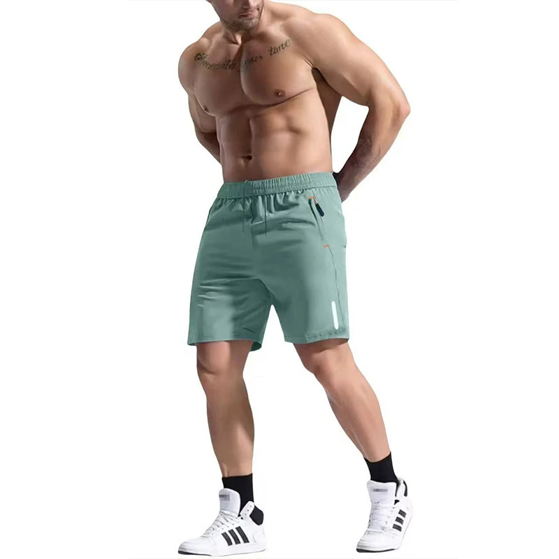 Pantaloncini estivi da uomo taglia europea con elastico in vita per sport. Comodi e traspiranti, perfetti per attività sportive e tempo libero estivo.