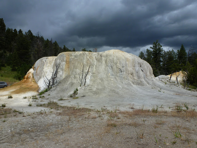 Mammoth Hot Springs. Valle de Lamar. Calcite Springs. Tower Falls. 12 Julio - LAS ROCOSAS DE CANADA. YELLOWSTONE Y GRAND TETON. (5)