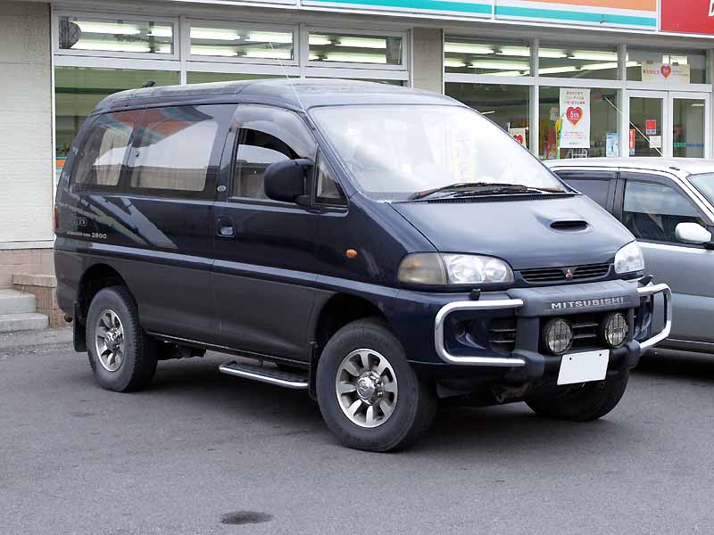 파일:external/upload.wikimedia.org/Mitsubishi_Delica_Space_Gear_4WD-early.jpg