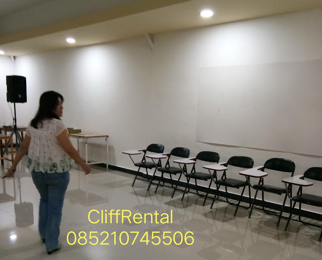 sewa rental kursi kampus, kursi training di bogor, korsi mahasiswa di citeureup, kursi siswa siswi di depok cimanggis, sewaan bangku belajar, rentalan kursi pelajar pelajaran di sentul, persewaan koersi mahasiswi pelatihan di kabupatan beogor, maka Kami CLIFF Rental kursi kuliah. Jasa penyewaan bangku belajar pelajar di wilayah Bandung cimahi.