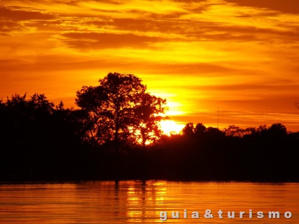 Passeio pelo Rio Cuiabá