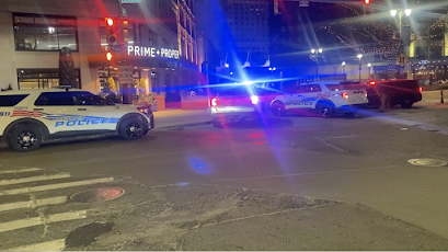 Detroit security guard stabbed, kills attacker