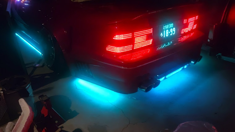 セルシオのVIP全盛期・夜の集まり・LEDテープに関するカスタム事例の投稿画像5枚目